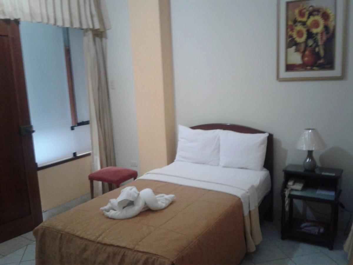 Hotel Plaza Bolognesi 344 Trujillo Exterior photo